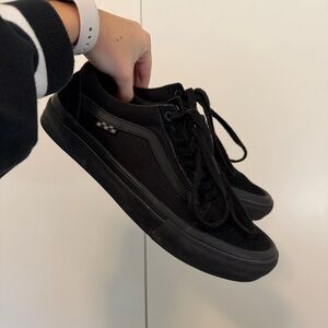 Vans Skate Old Skool Shoes Black on Black Men’s 9